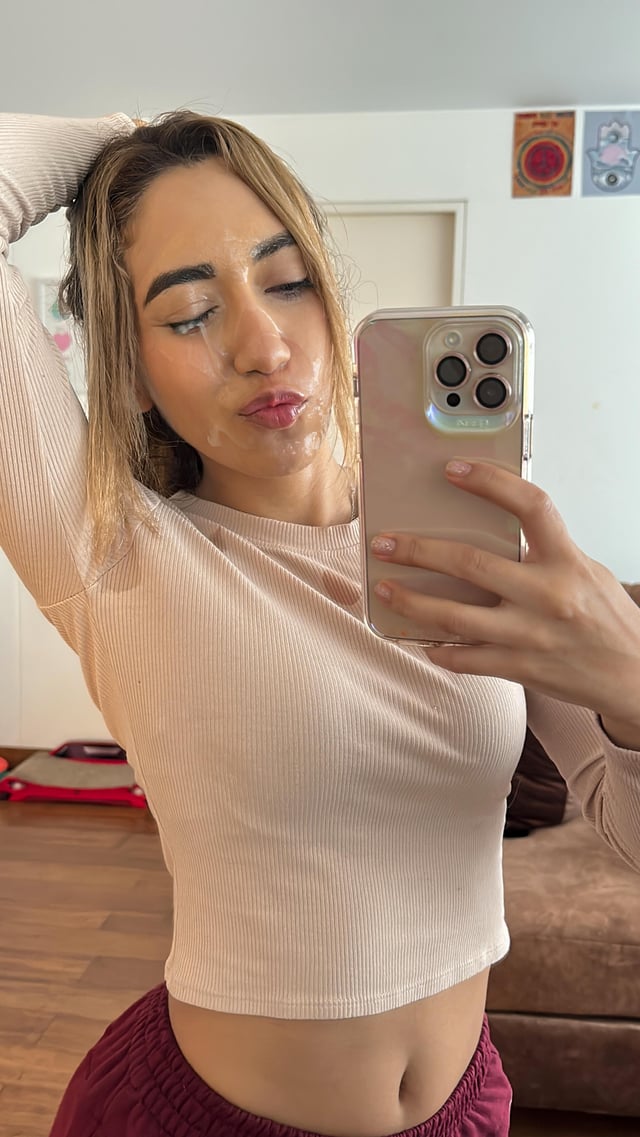 Are the crazy hippie posters on her wall worth it if she lets you cover her face in cum for its “beneficial properties”? 🥰
