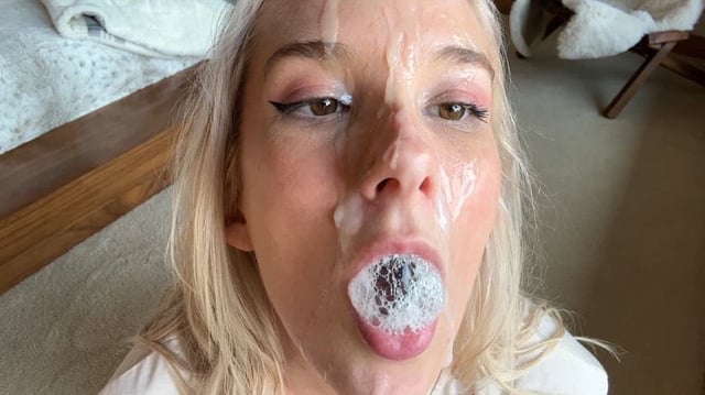 I love blowing cum bubbles :)